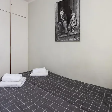 Close-golden In - One Bedroom Apartament In The Center - Zelazna Warsaw